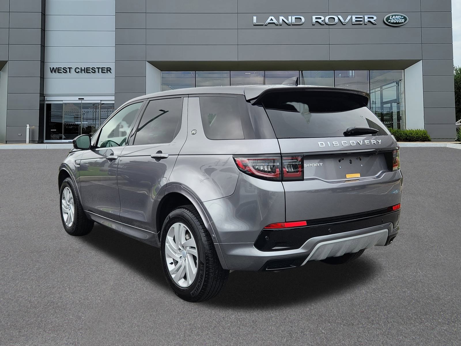 2025 Land Rover Discovery Sport S photo 3