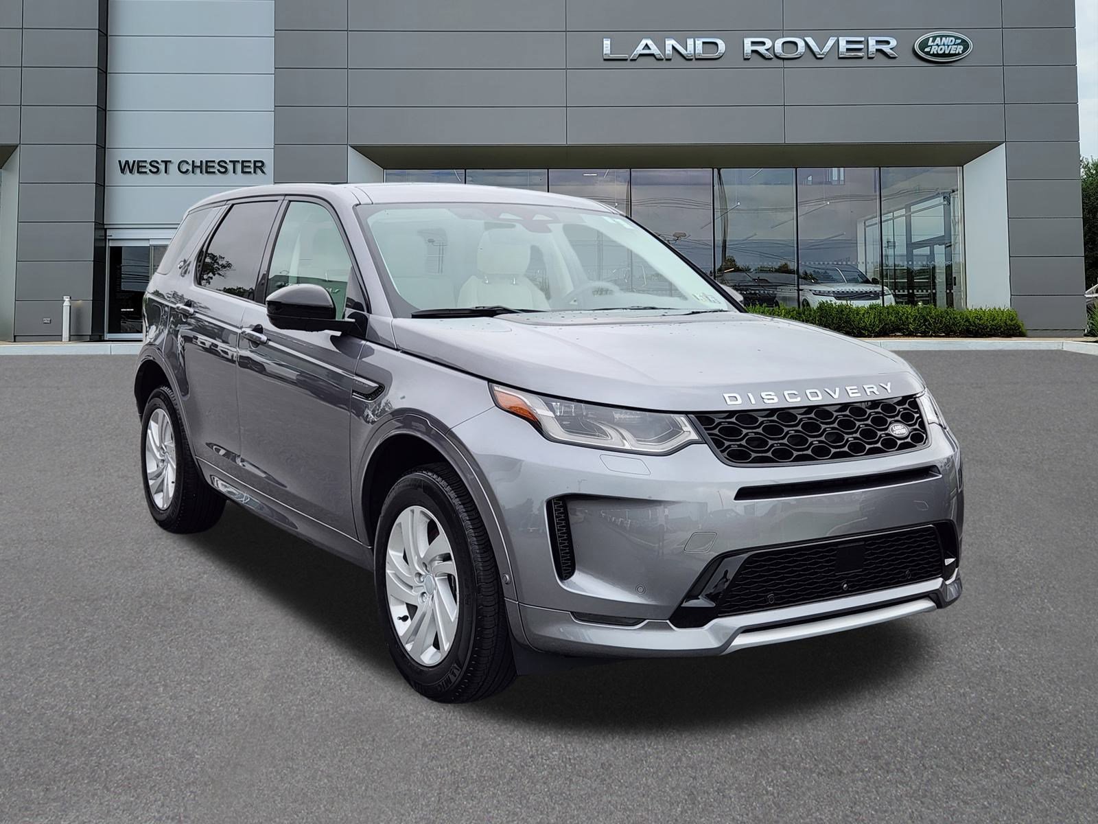 2025 Land Rover Discovery Sport S photo 2