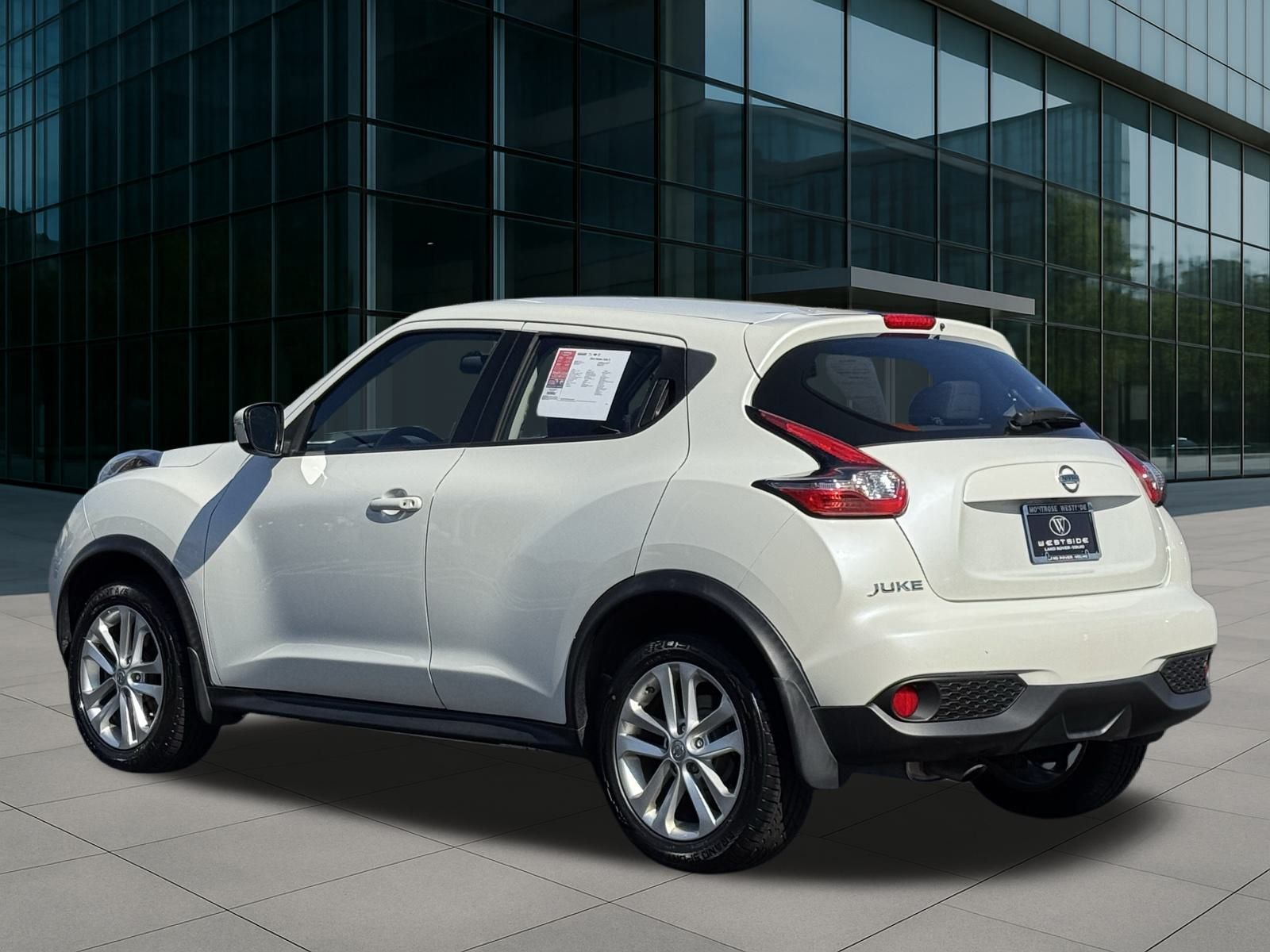 2016 Nissan Juke S photo 3