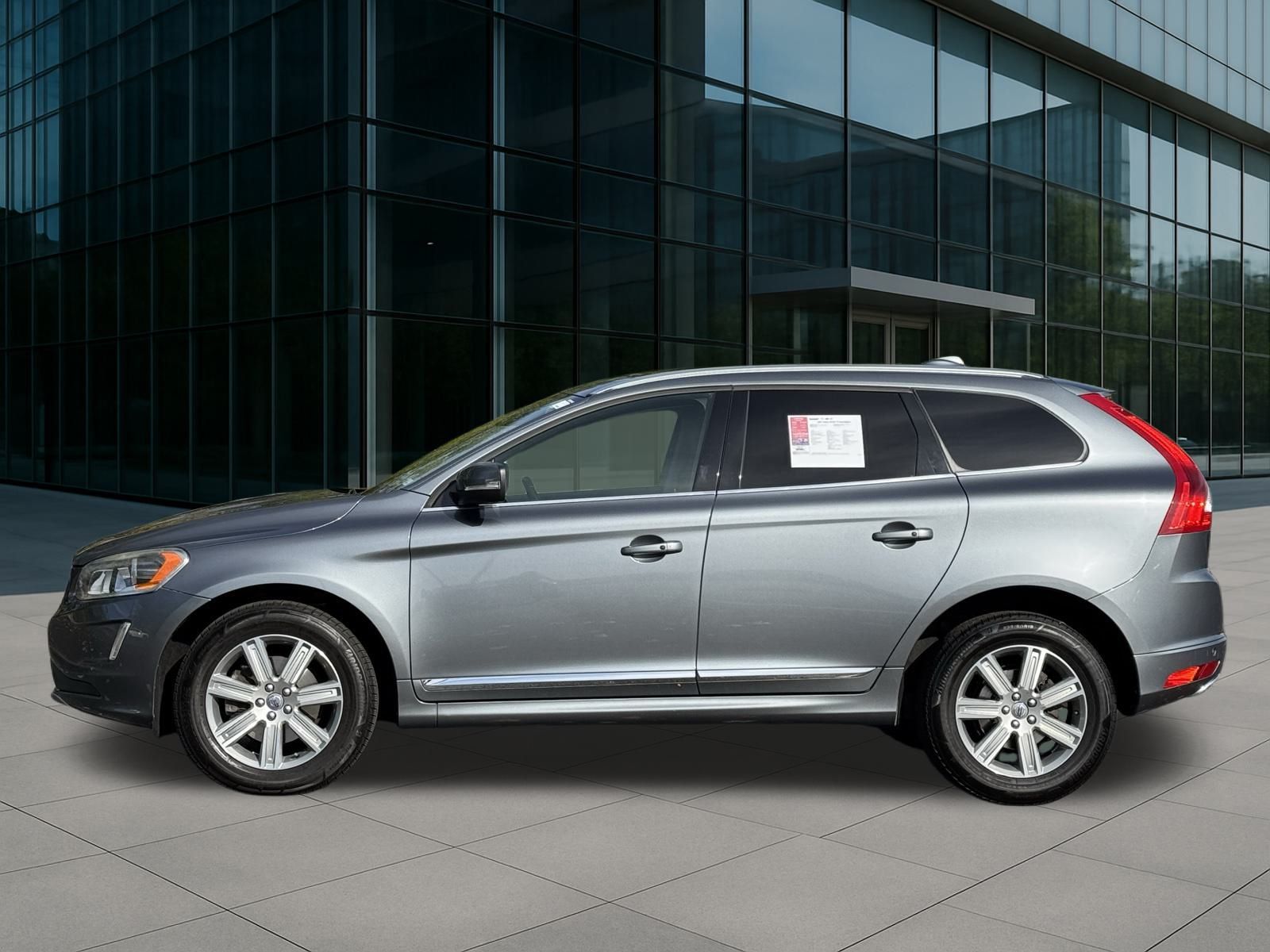 2017 Volvo XC60 T5 Inscription photo 2