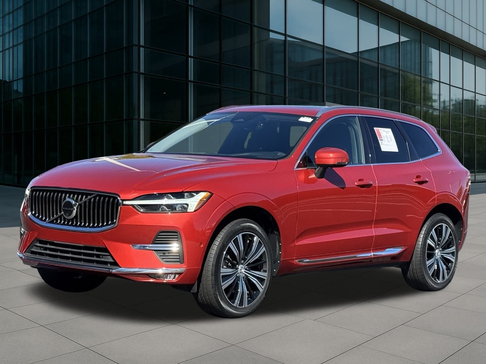 2022 Volvo XC60 Inscription's photo