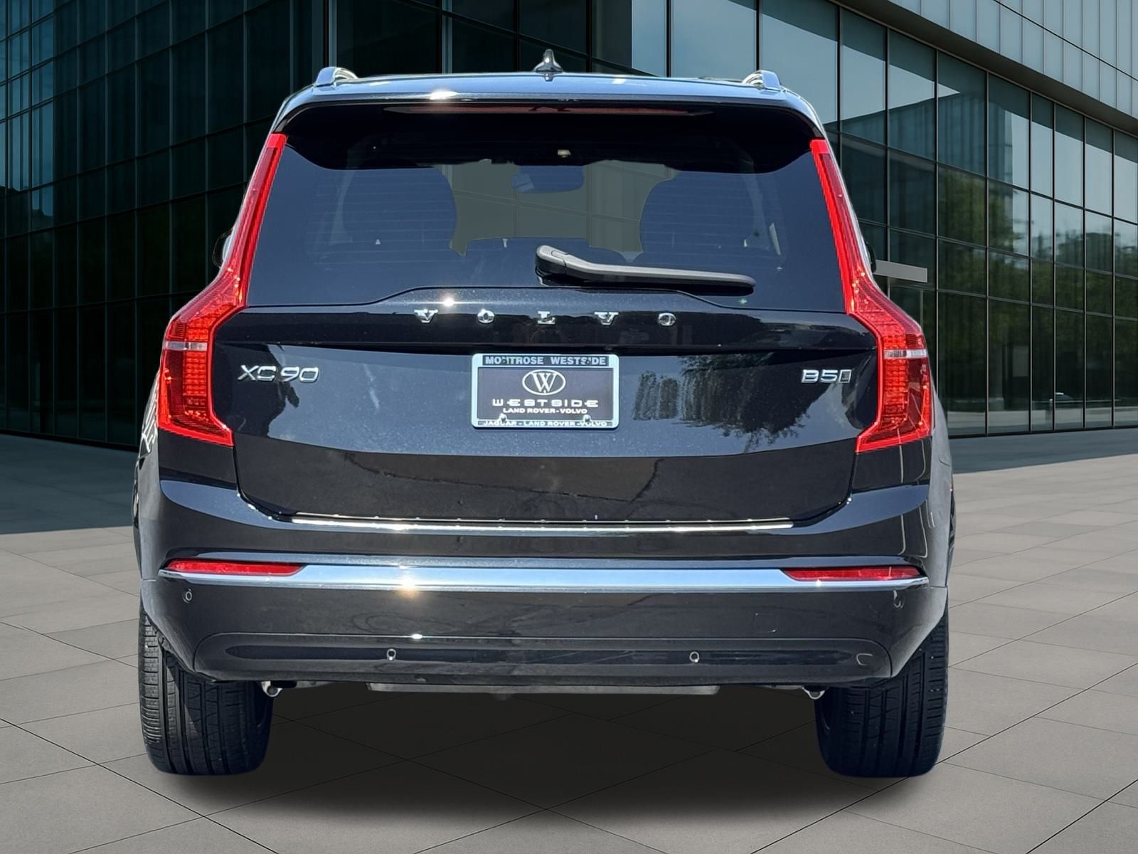 2024 Volvo XC90 B5 Core photo 4