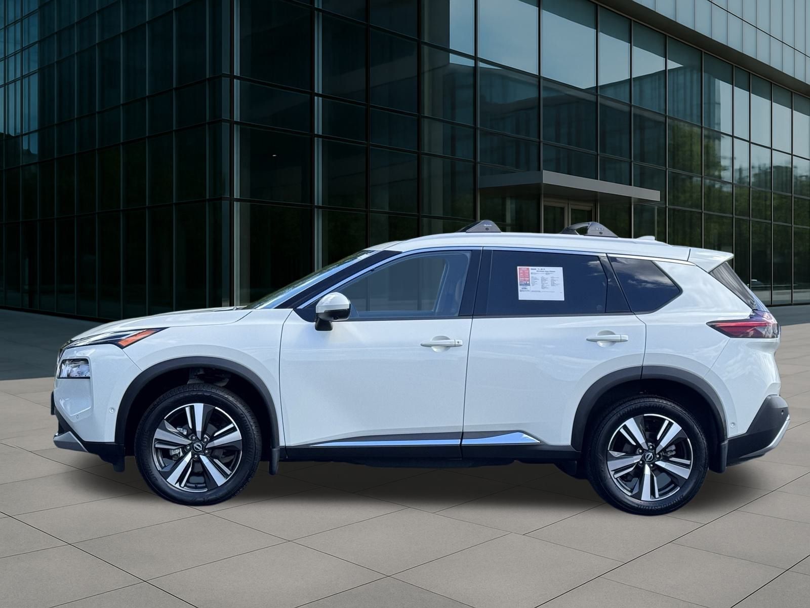 2023 Nissan Rogue Platinum photo 2