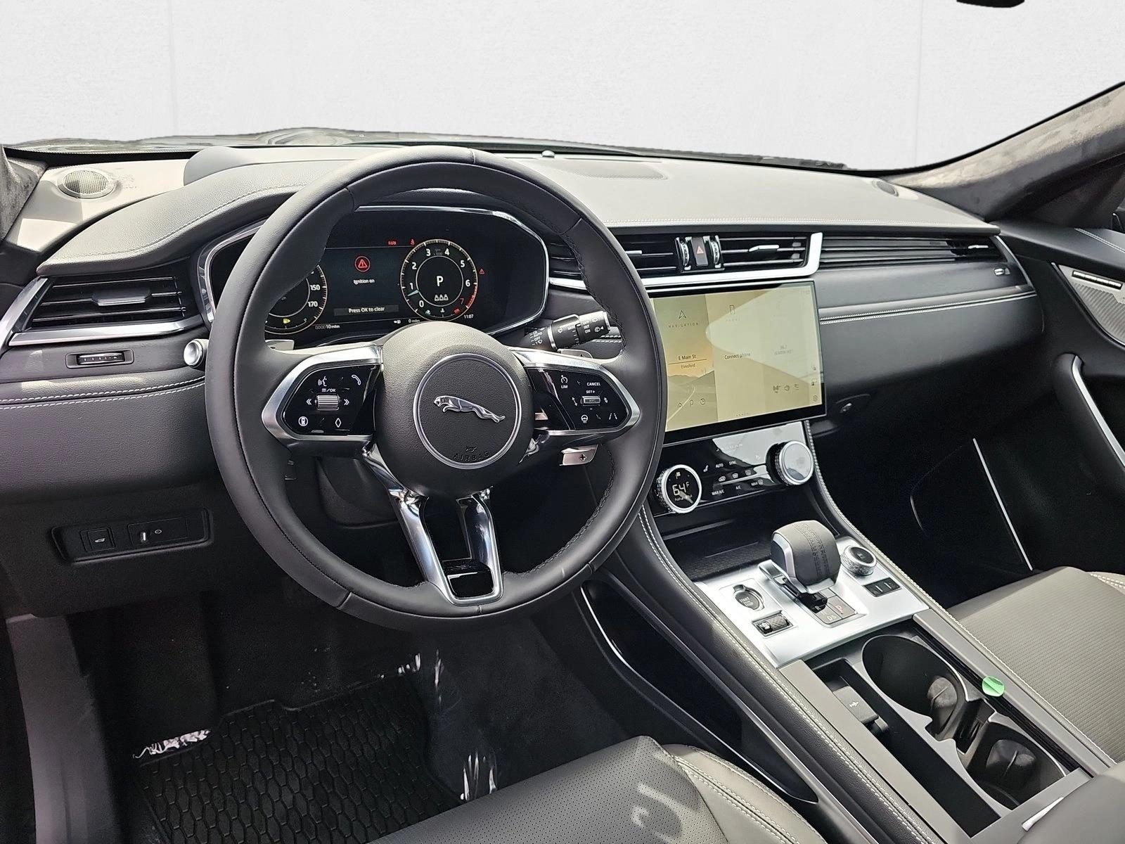 2026 Jaguar F-Pace R-Dynamic S - Photo 13