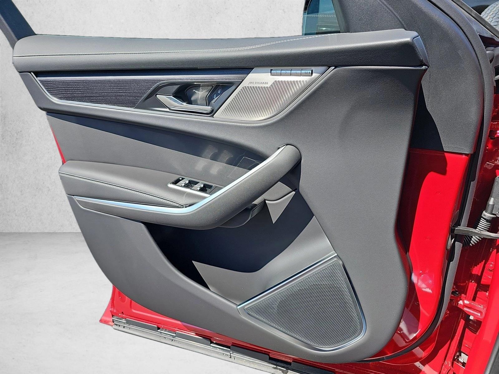 2026 Jaguar F-Pace R-Dynamic S - Photo 20