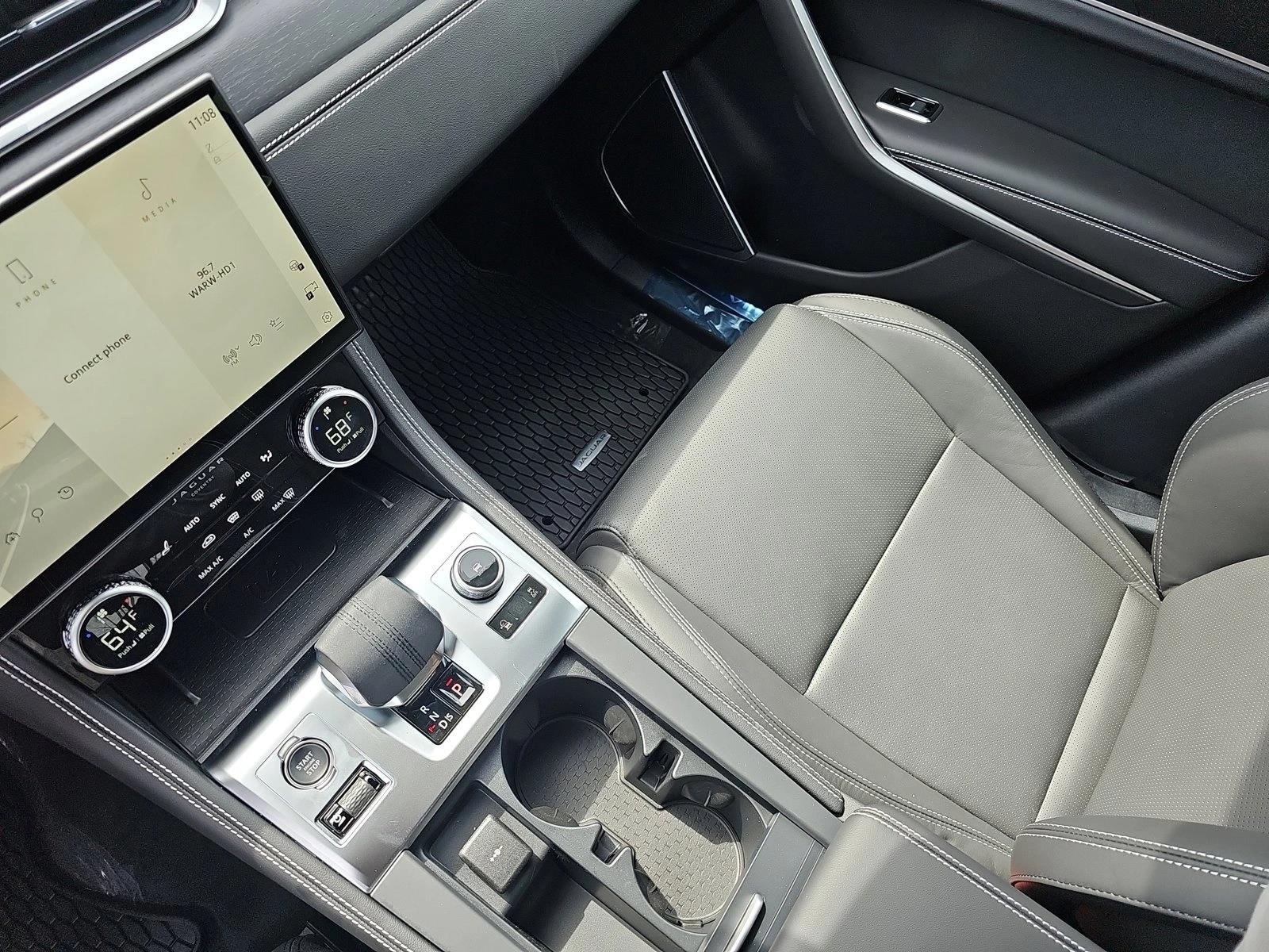 2026 Jaguar F-Pace R-Dynamic S - Photo 22