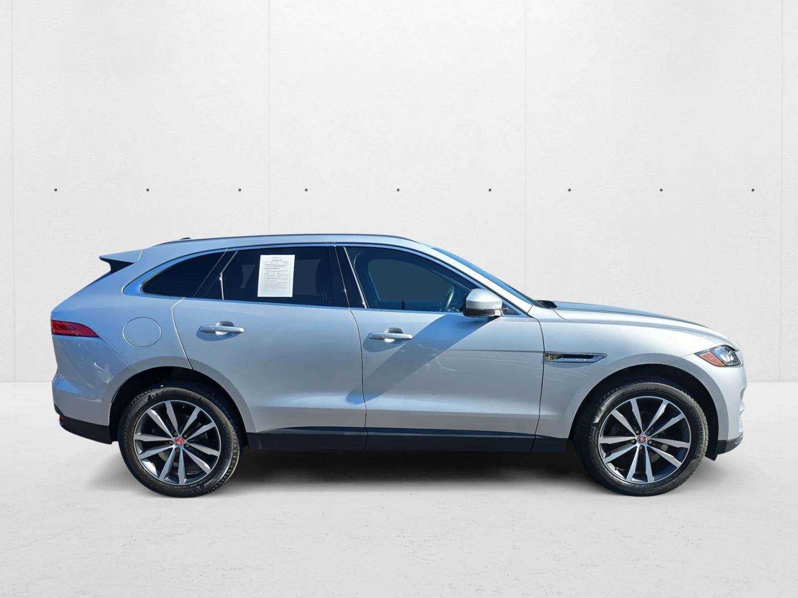 2020 Jaguar F-PACE Prestige photo 4