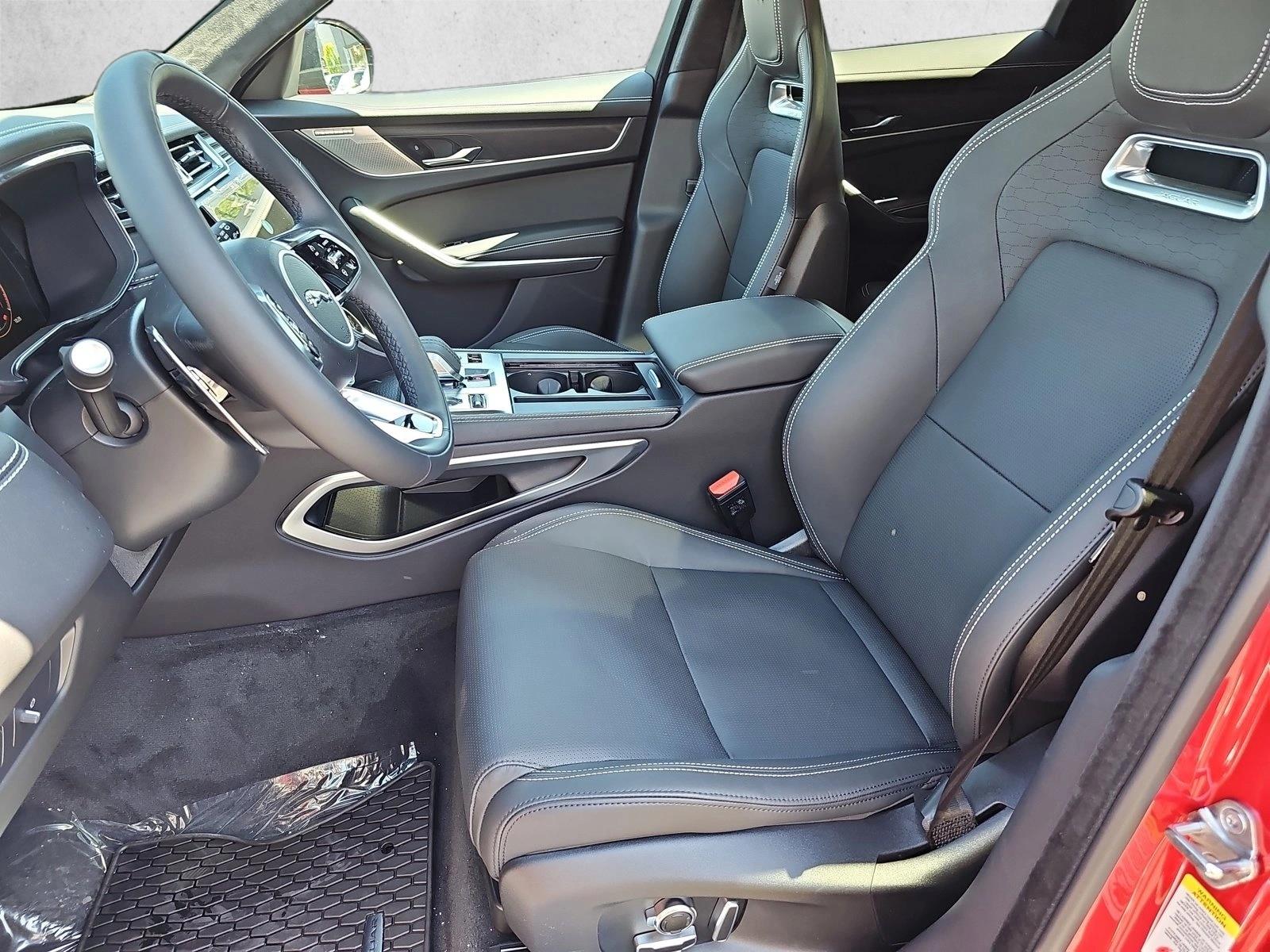 2026 Jaguar F-Pace R-Dynamic S - Photo 9