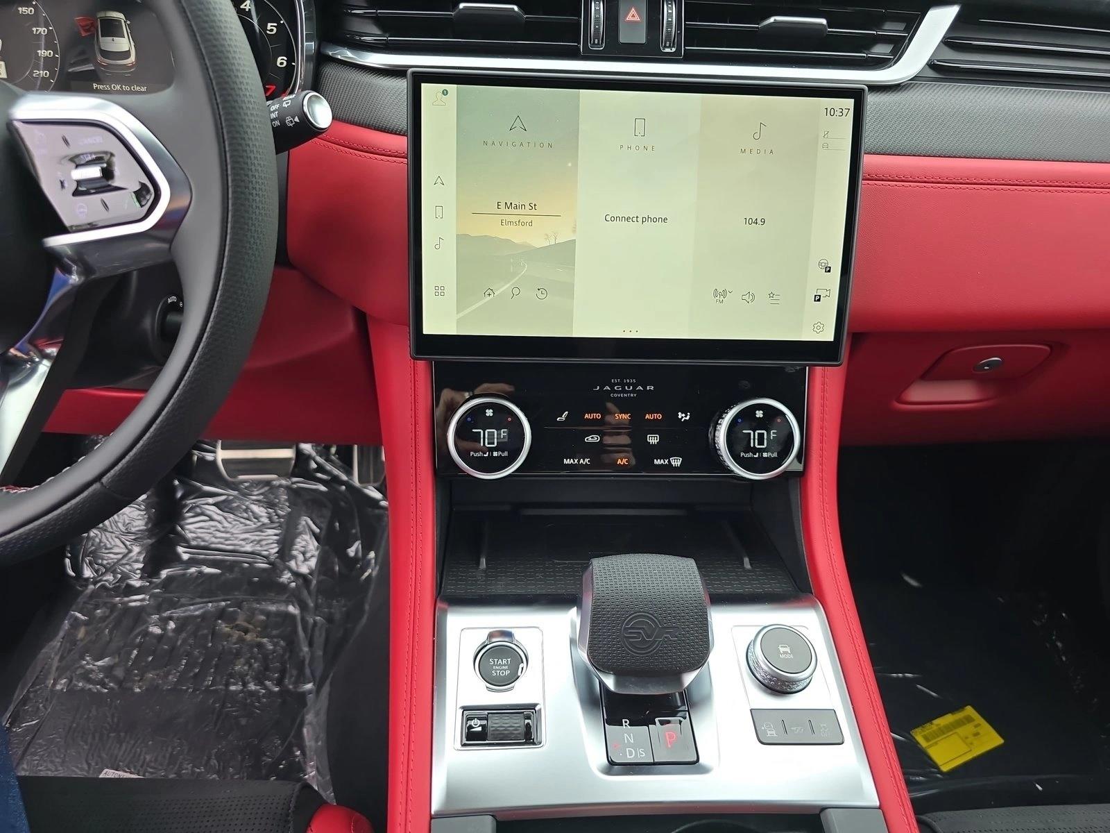 2026 Jaguar F-Pace SVR - Photo 21