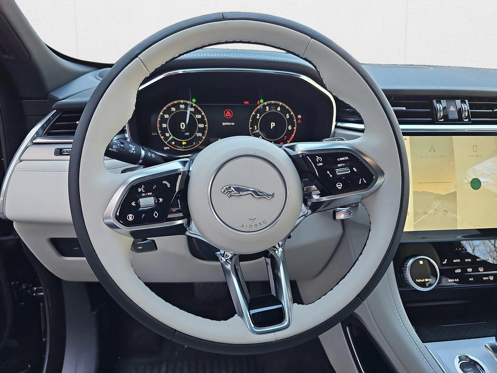 2026 Jaguar F-Pace R-Dynamic S - Photo 16