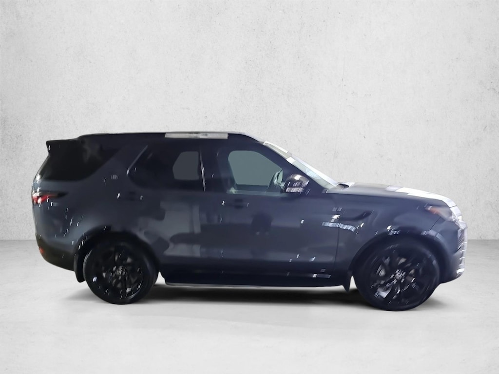 Used 2025 Land Rover Discovery Dynamic SE Sport Utility