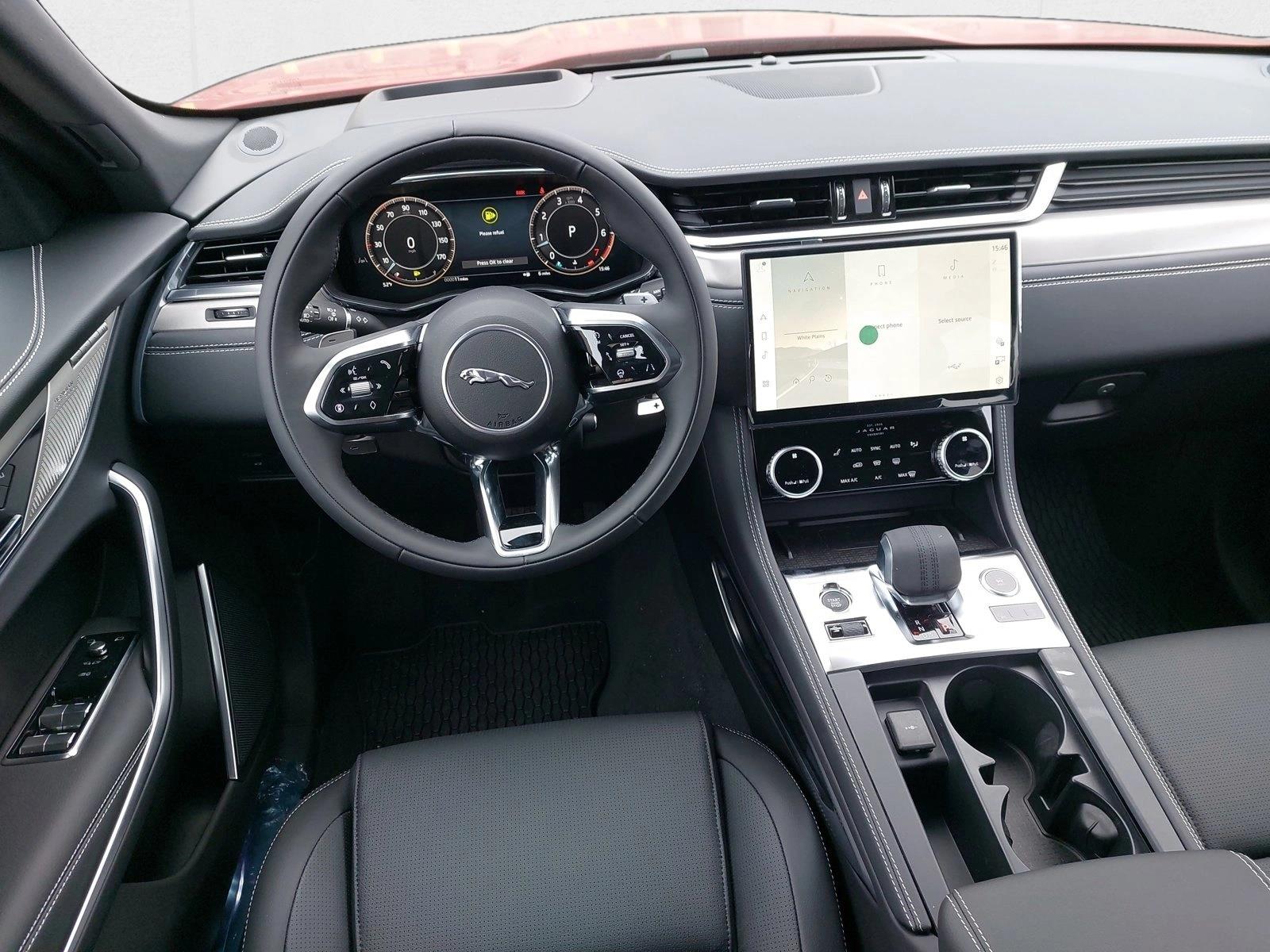 2026 Jaguar F-Pace R-Dynamic S - Photo 13