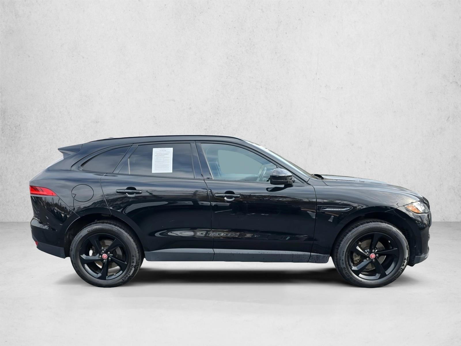2020 Jaguar F-PACE Premium photo 3