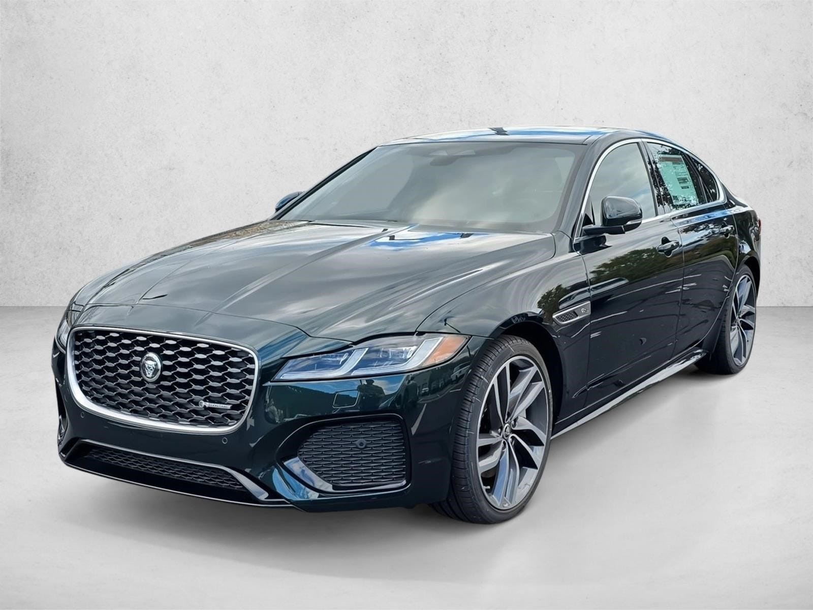 2024 Jaguar XF R-Dynamic SE