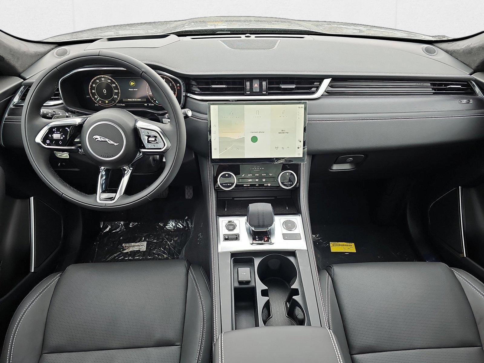 2026 Jaguar F-Pace R-Dynamic S - Photo 9