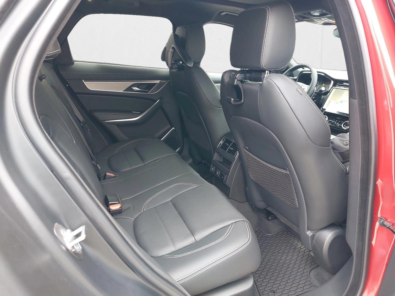 2026 Jaguar F-Pace R-Dynamic S - Photo 8