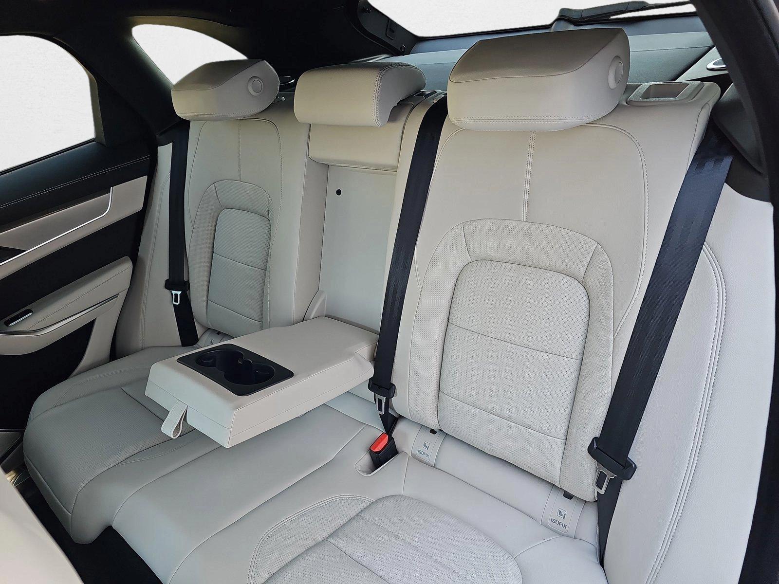 2026 Jaguar F-Pace R-Dynamic S - Photo 12