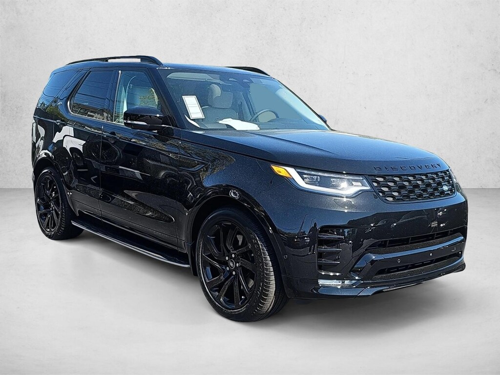 Used 2025 Land Rover Discovery Dynamic SE Sport Utility