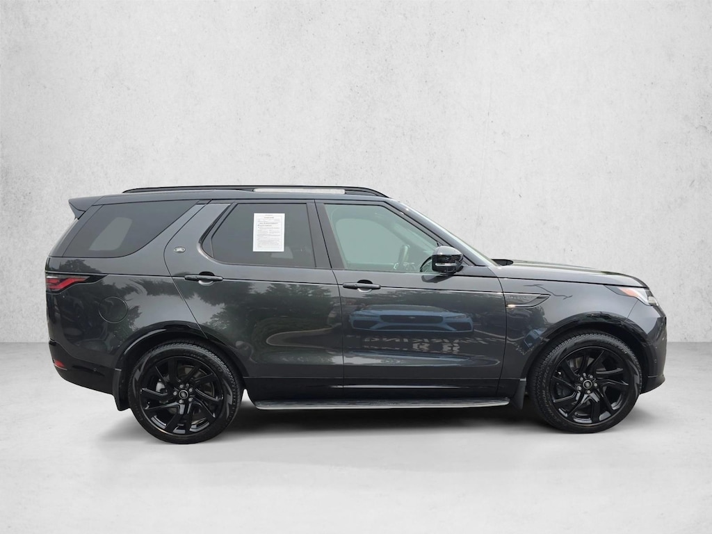 Used 2025 Land Rover Discovery Dynamic SE Sport Utility