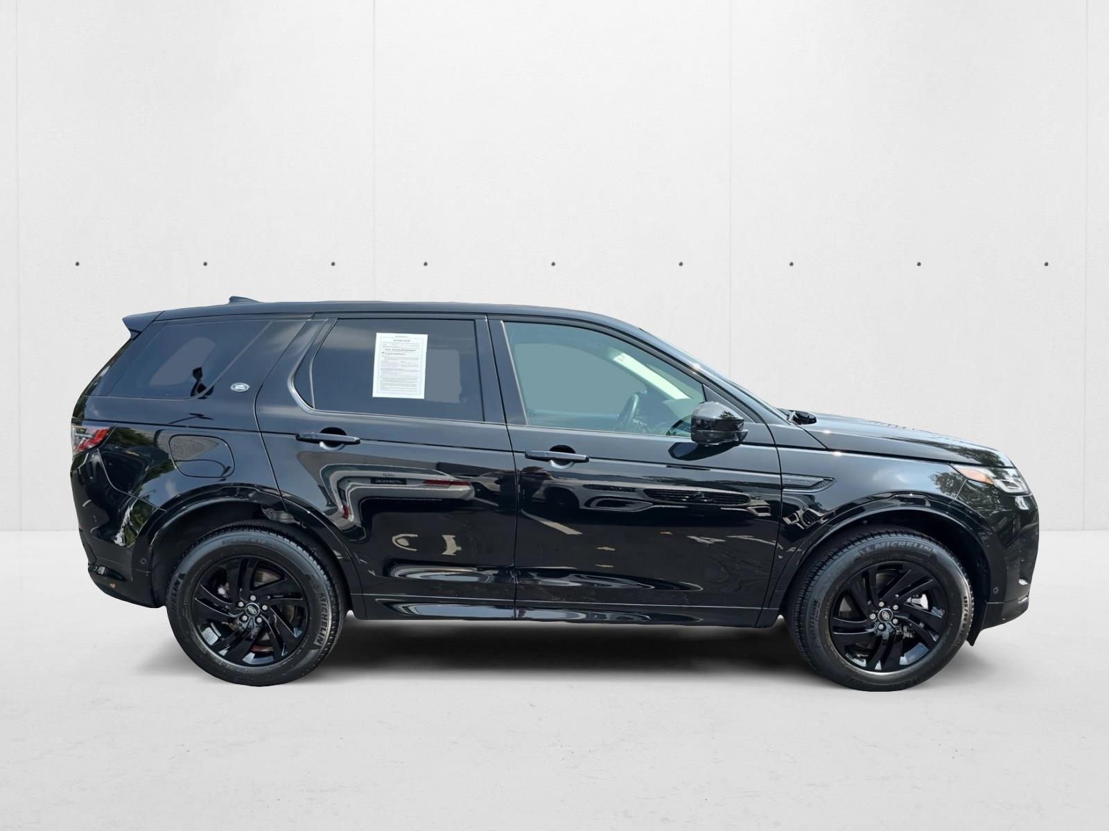 2024 Land Rover Discovery Sport S photo 4