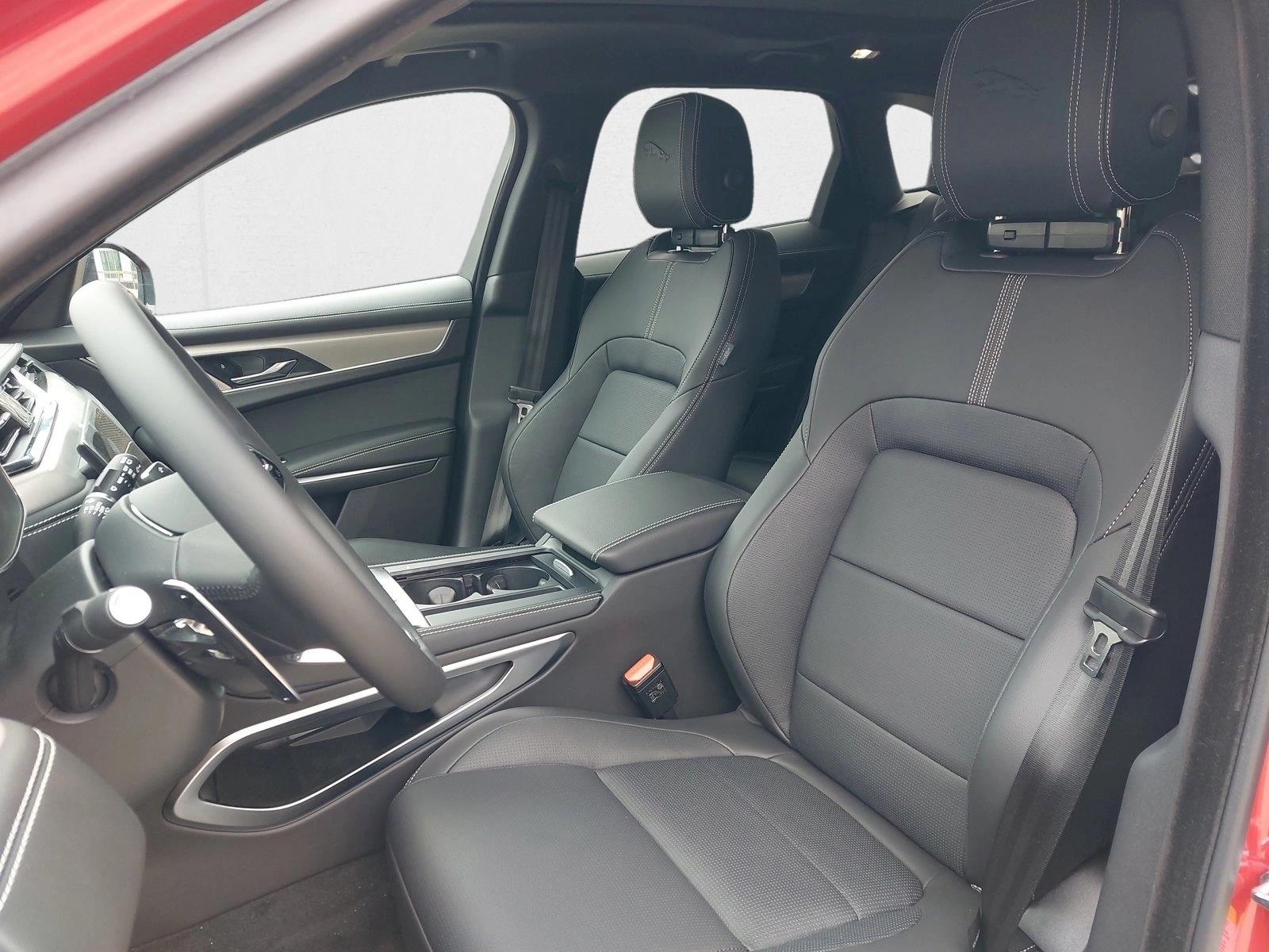 2026 Jaguar F-Pace R-Dynamic S - Photo 12
