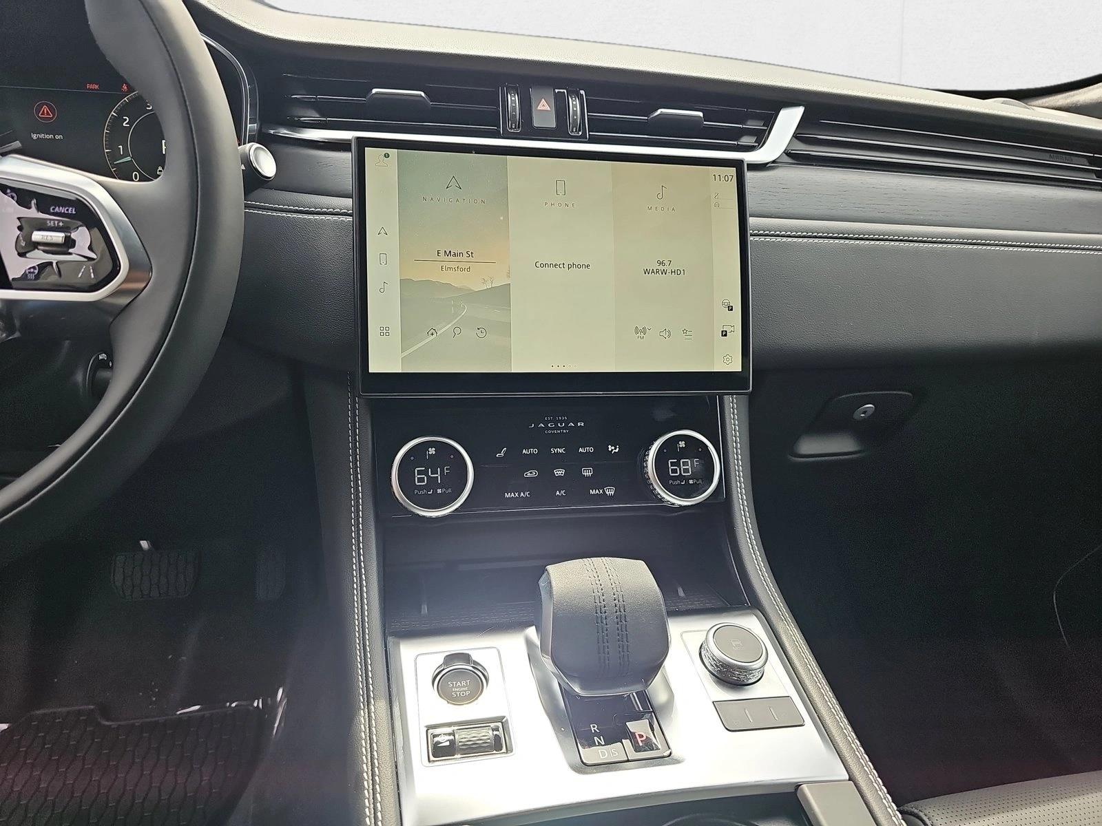 2026 Jaguar F-Pace R-Dynamic S - Photo 18