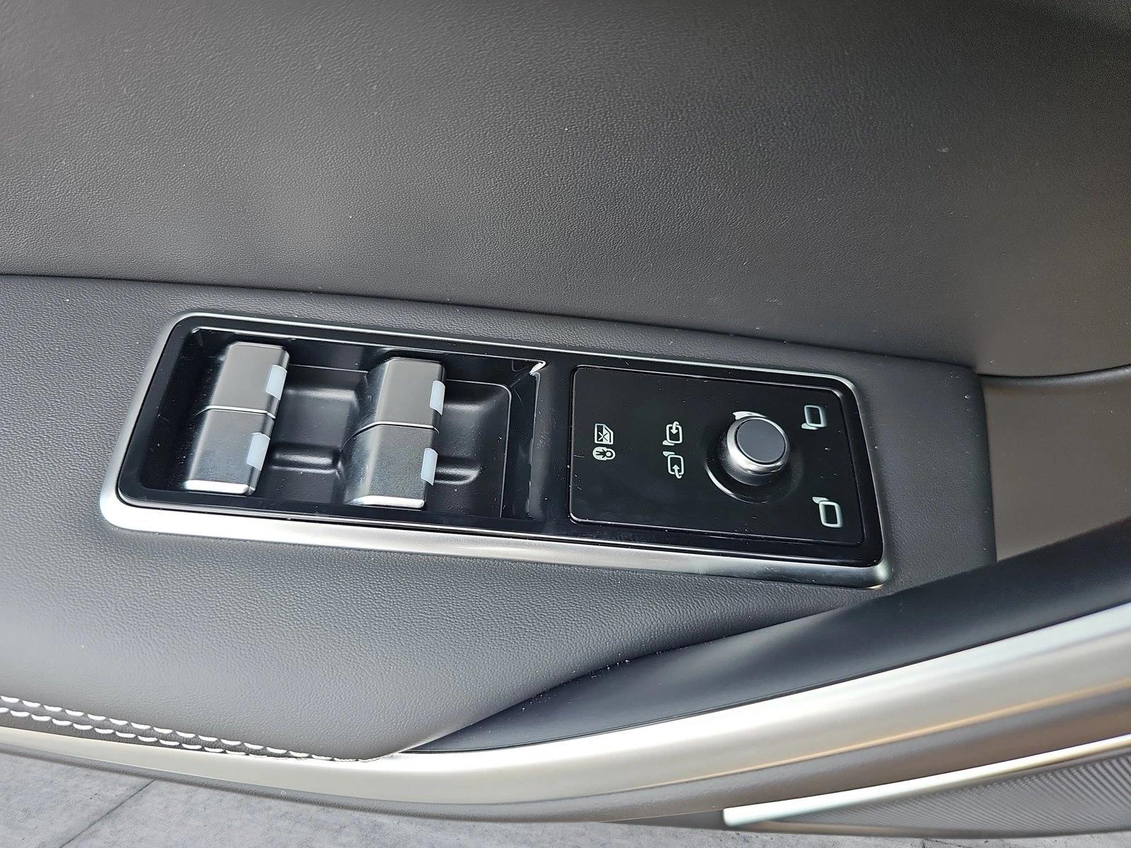 2026 Jaguar F-Pace R-Dynamic S - Photo 22
