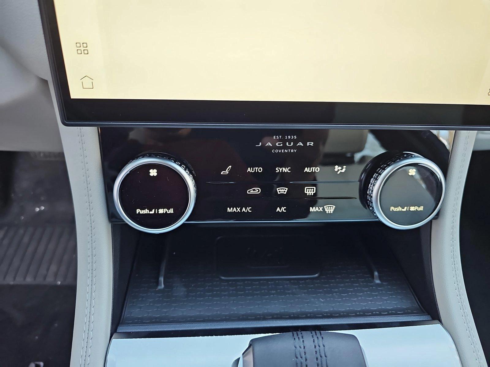 2026 Jaguar F-Pace R-Dynamic S - Photo 20