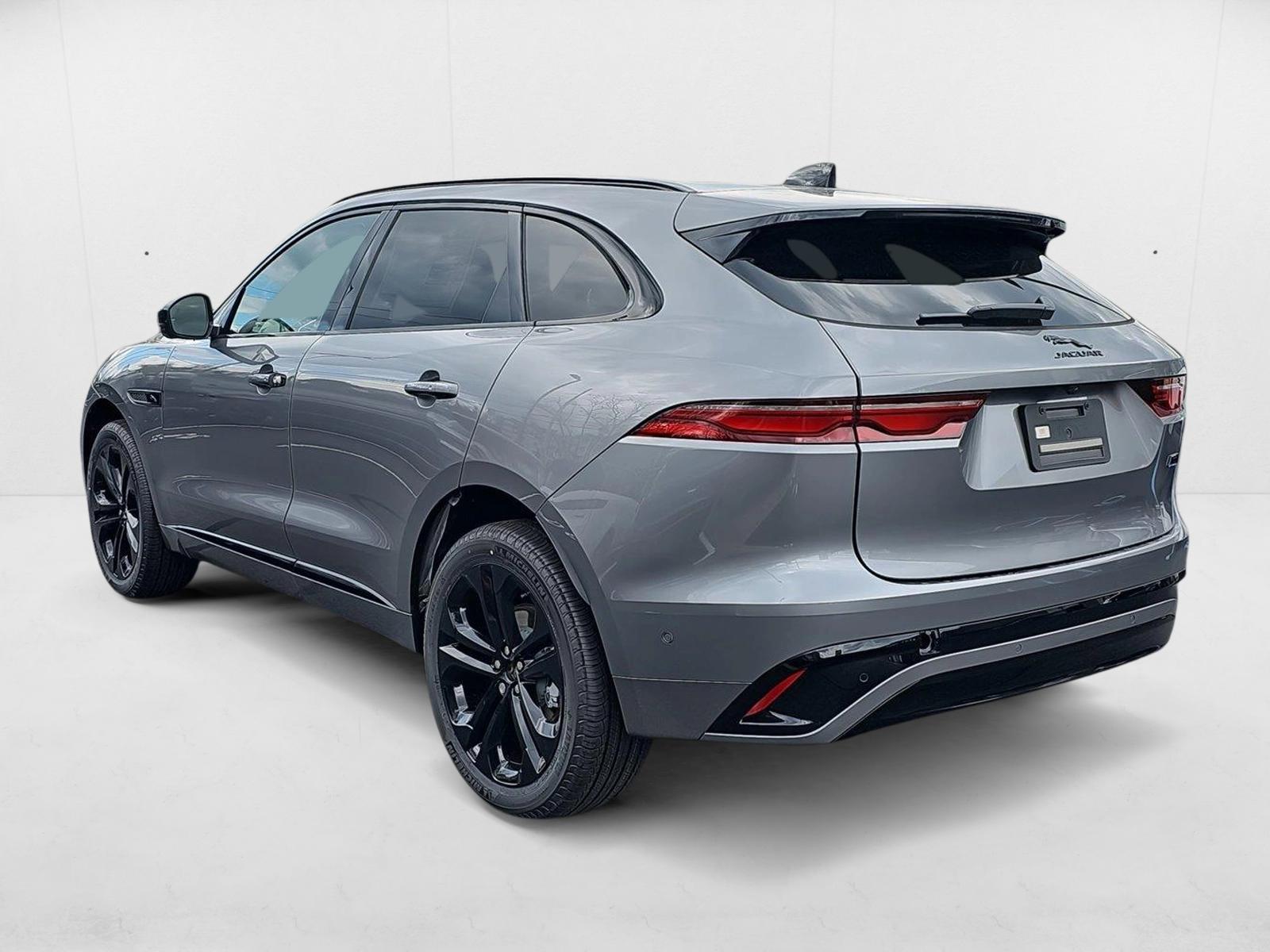 2026 Jaguar F-Pace R-Dynamic S - Photo 7