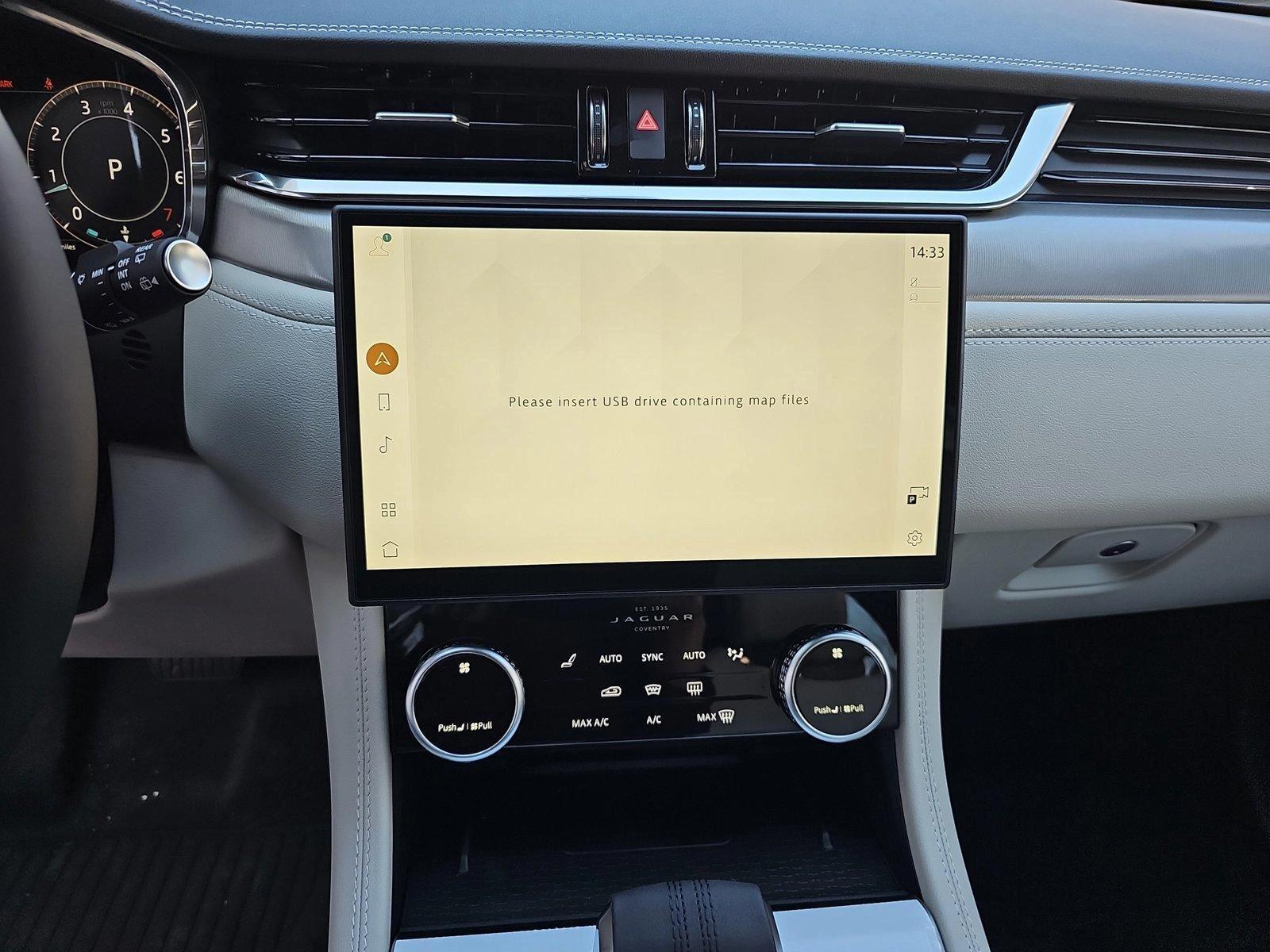 2026 Jaguar F-Pace R-Dynamic S - Photo 19