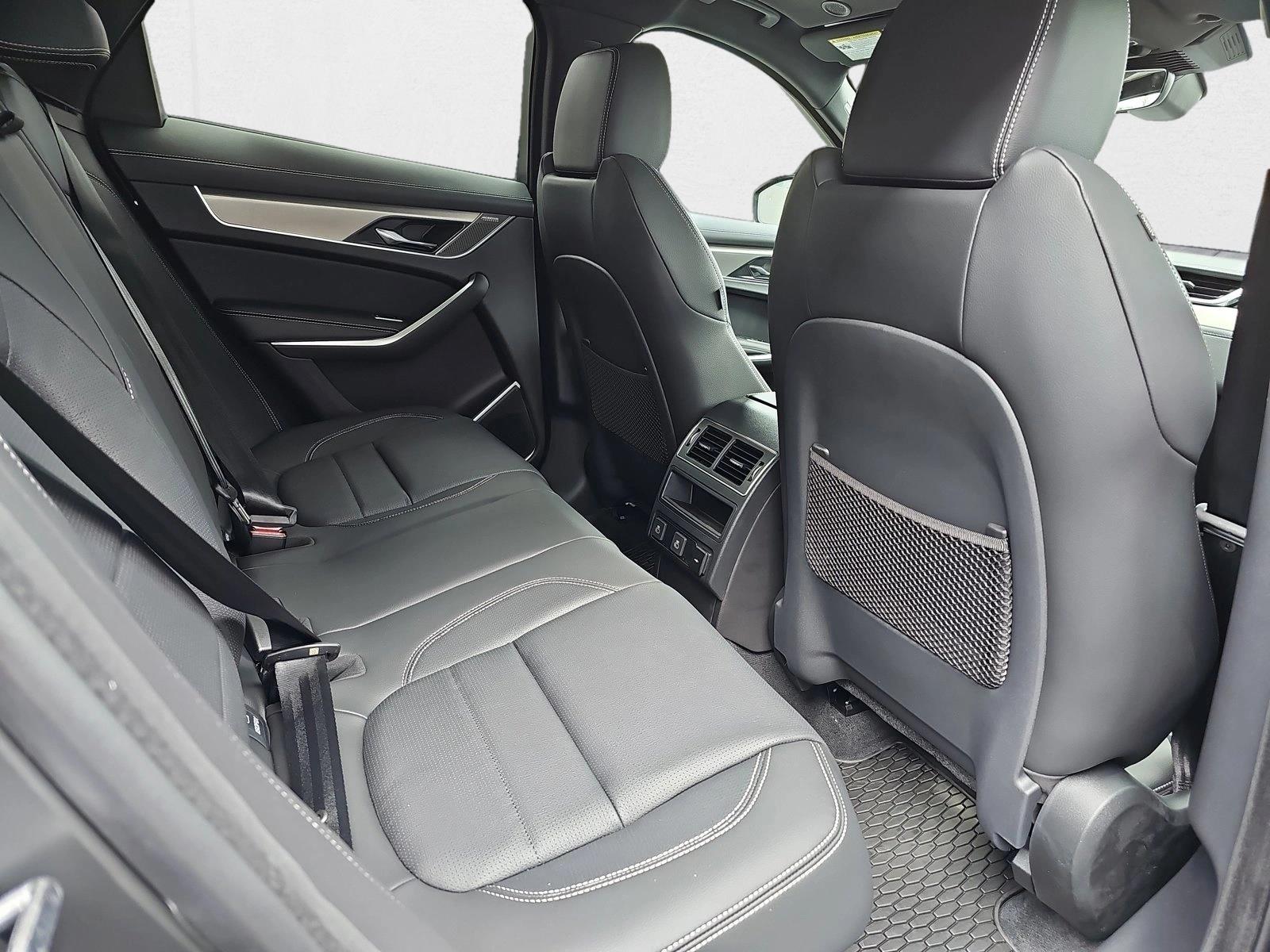2026 Jaguar F-Pace R-Dynamic S - Photo 8