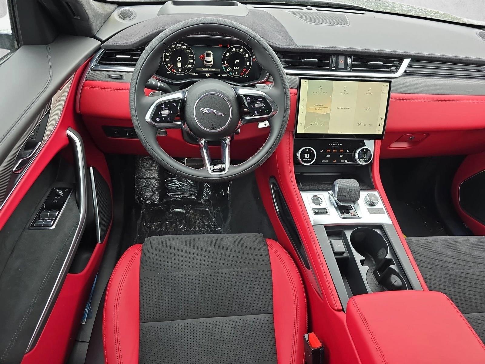 2026 Jaguar F-Pace SVR - Photo 16
