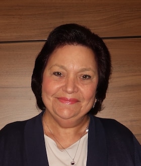 Staff member Lori Dessi from ID_3aa921