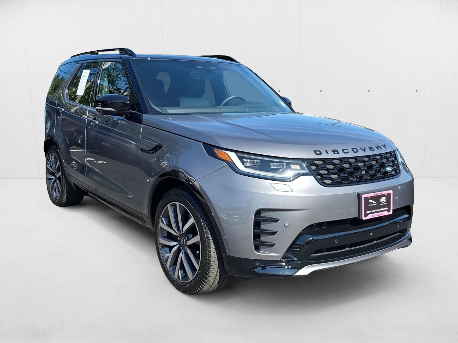 2024 Land Rover Discovery P360 Dynamic SE photo 3