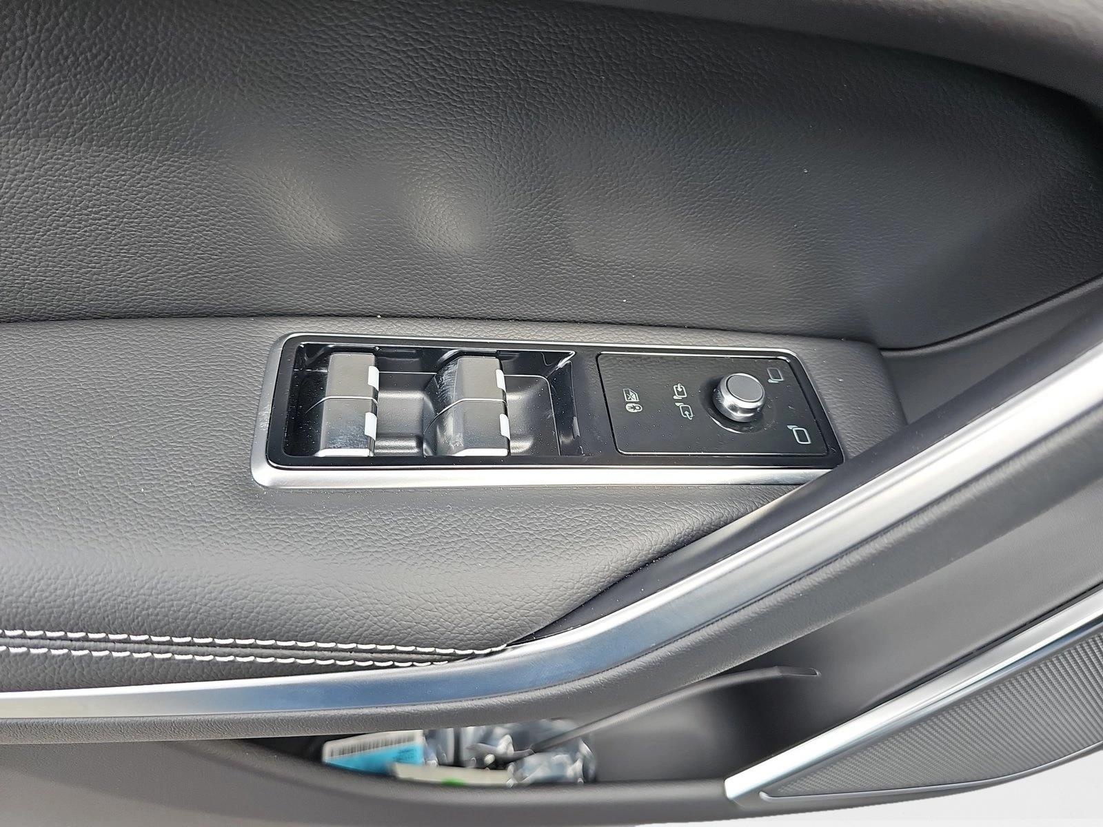 2026 Jaguar F-Pace R-Dynamic S - Photo 24