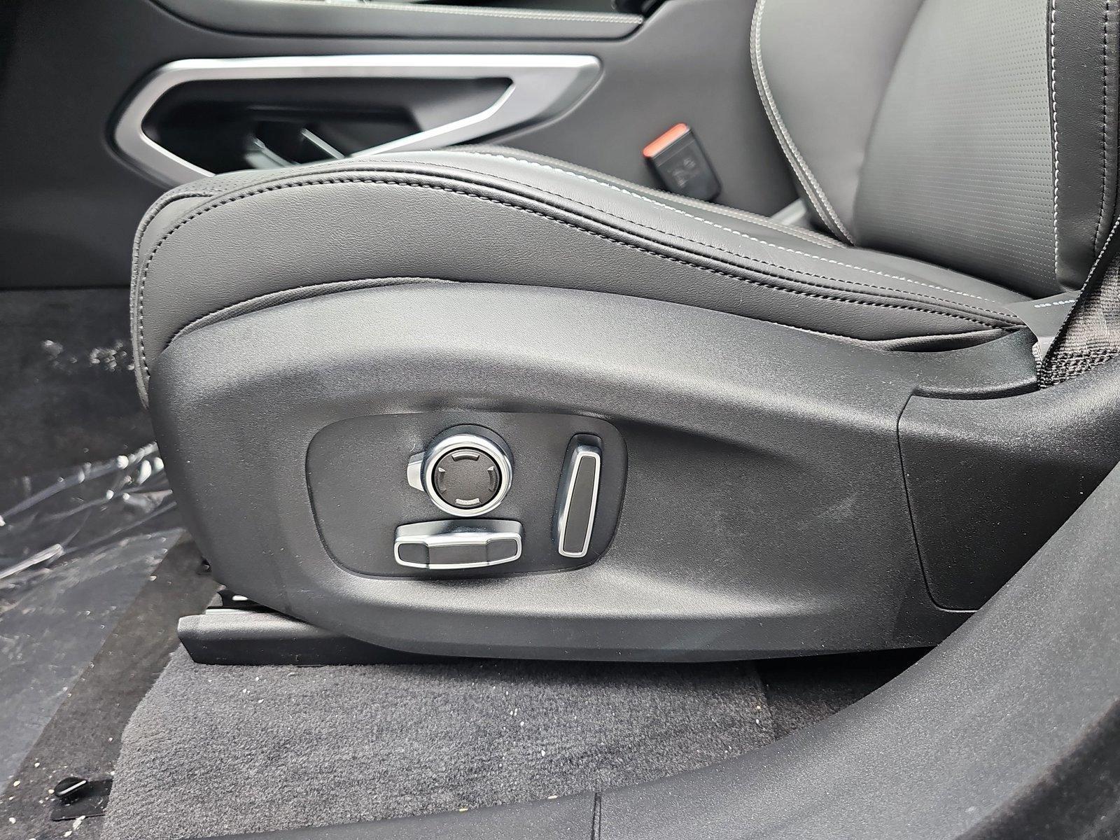 2026 Jaguar F-Pace R-Dynamic S - Photo 27