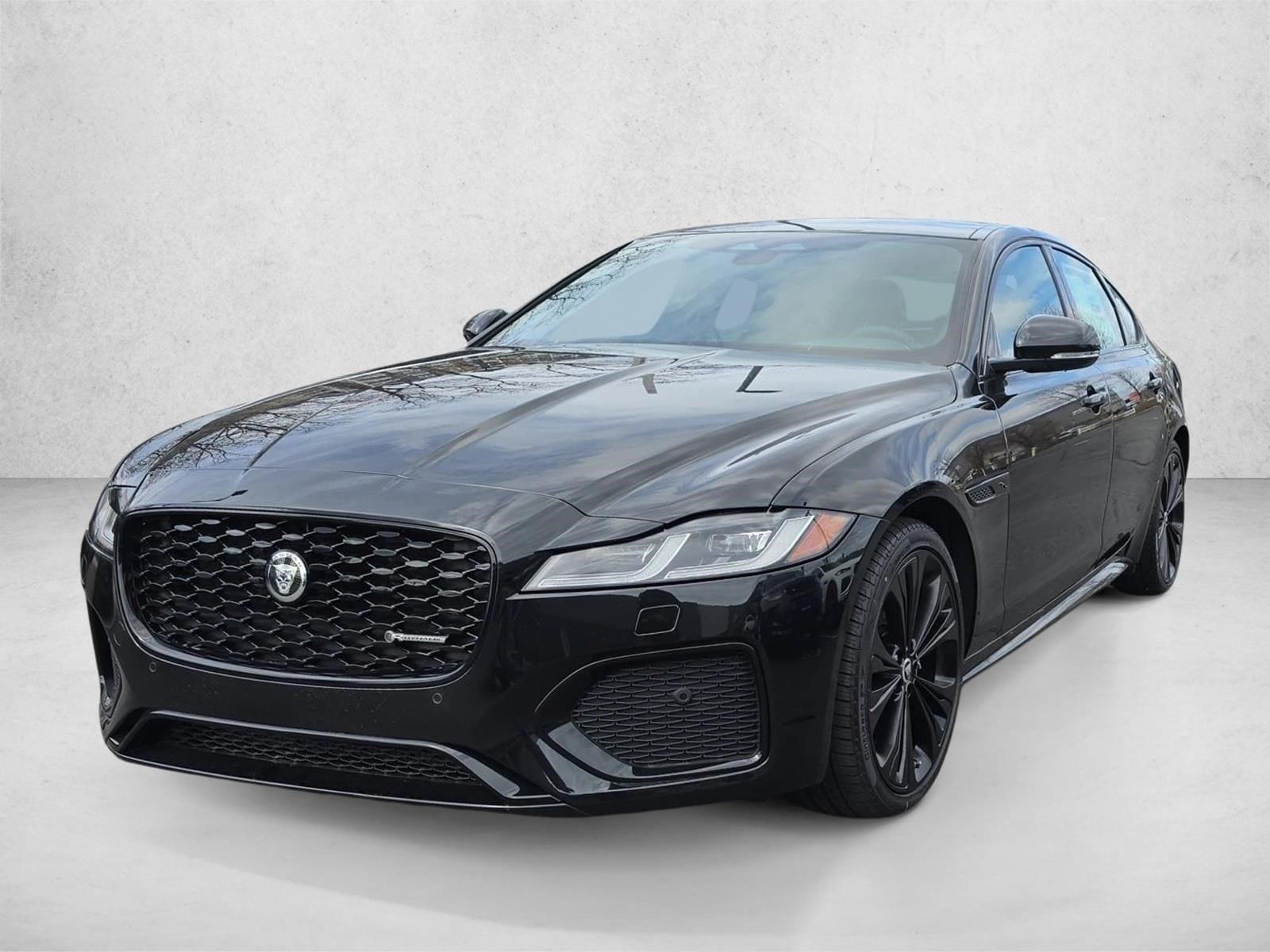 2024 Jaguar XF R-Dynamic SE