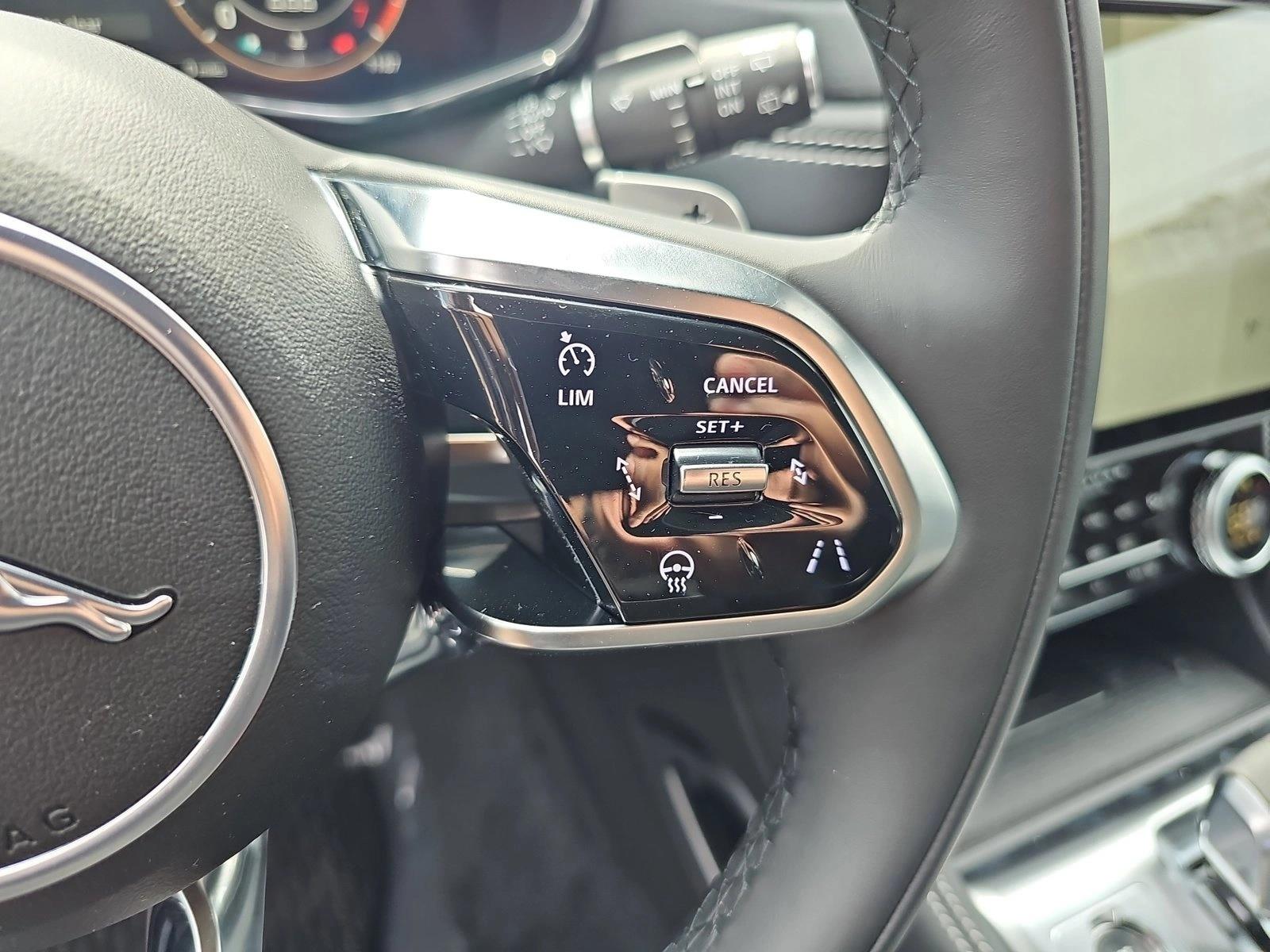2026 Jaguar F-Pace R-Dynamic S - Photo 16