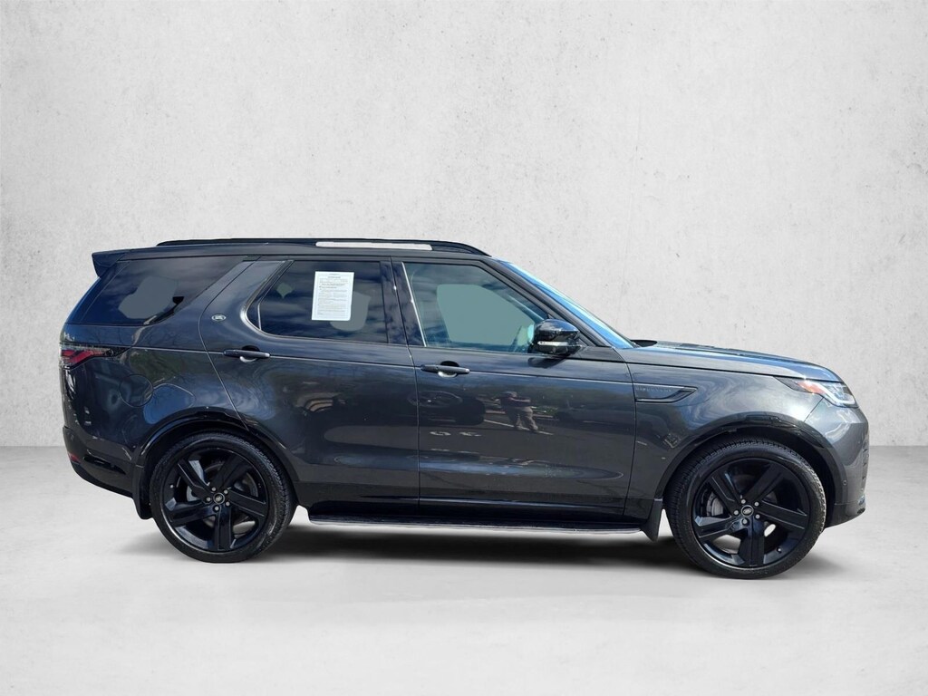 Used 2025 Land Rover Discovery Dynamic SE Sport Utility