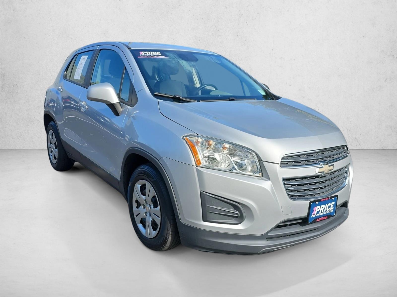 2016 Chevrolet Trax LS photo 3