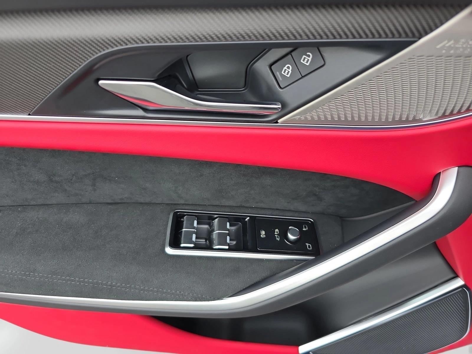 2026 Jaguar F-Pace SVR - Photo 27