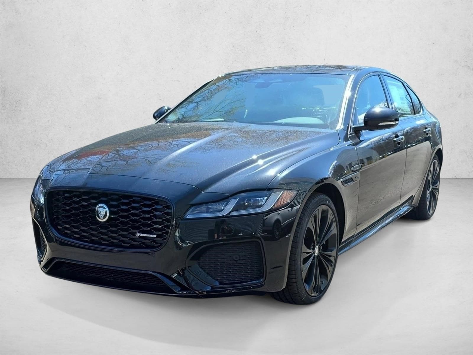 2024 Jaguar XF R-Dynamic SE