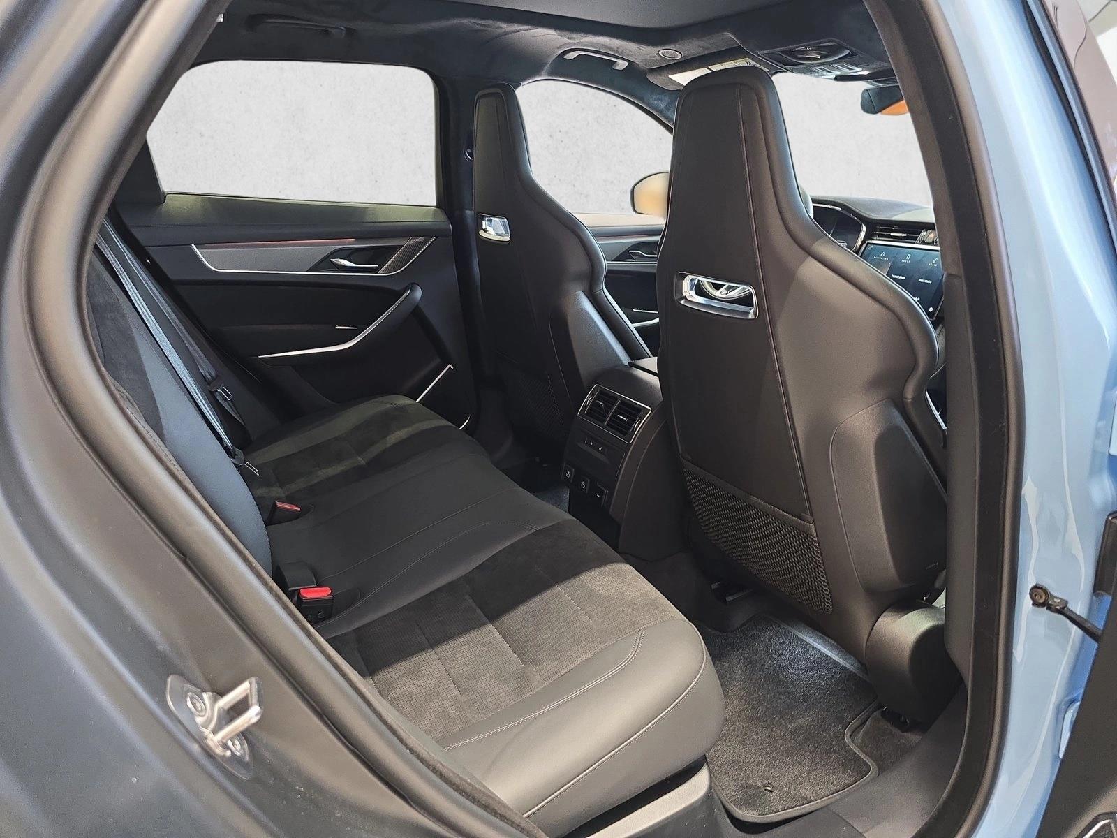 2026 Jaguar F-Pace SVR - Photo 11