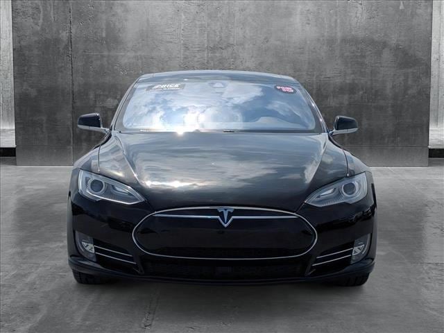 Used 2015 Tesla Model S 85D with VIN 5YJSA1H26FFP76001 for sale in Woodland Hills, CA