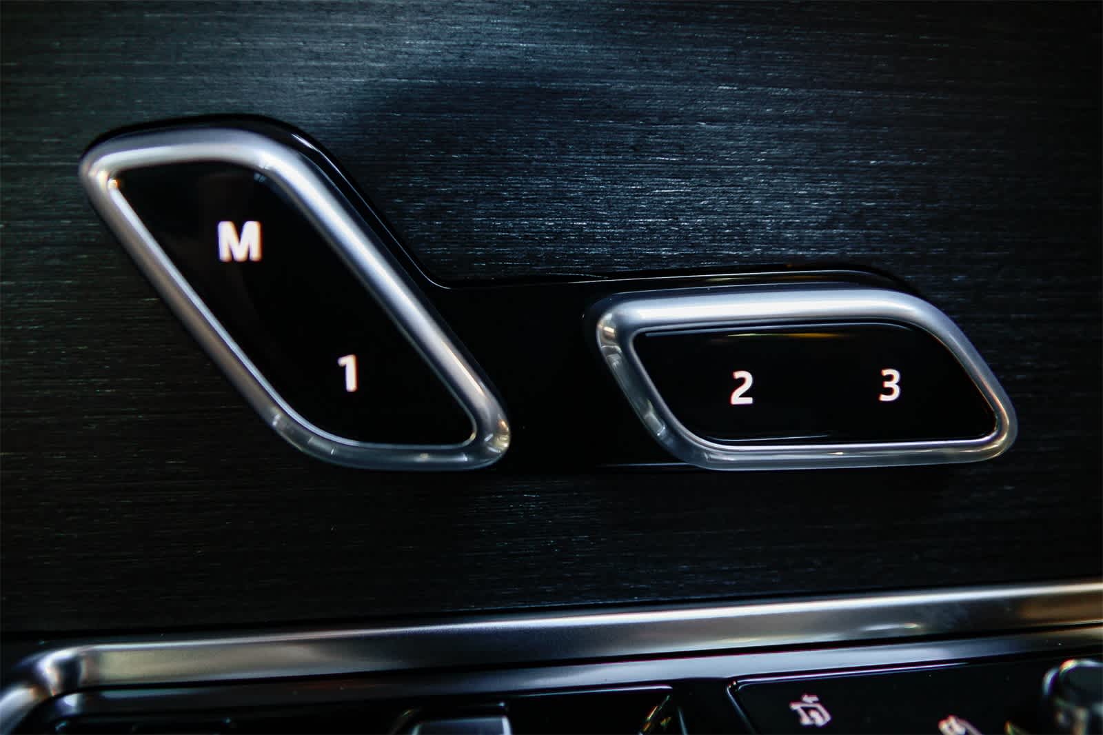 Thumbnail: 2026 Land Rover Range Rover - 23