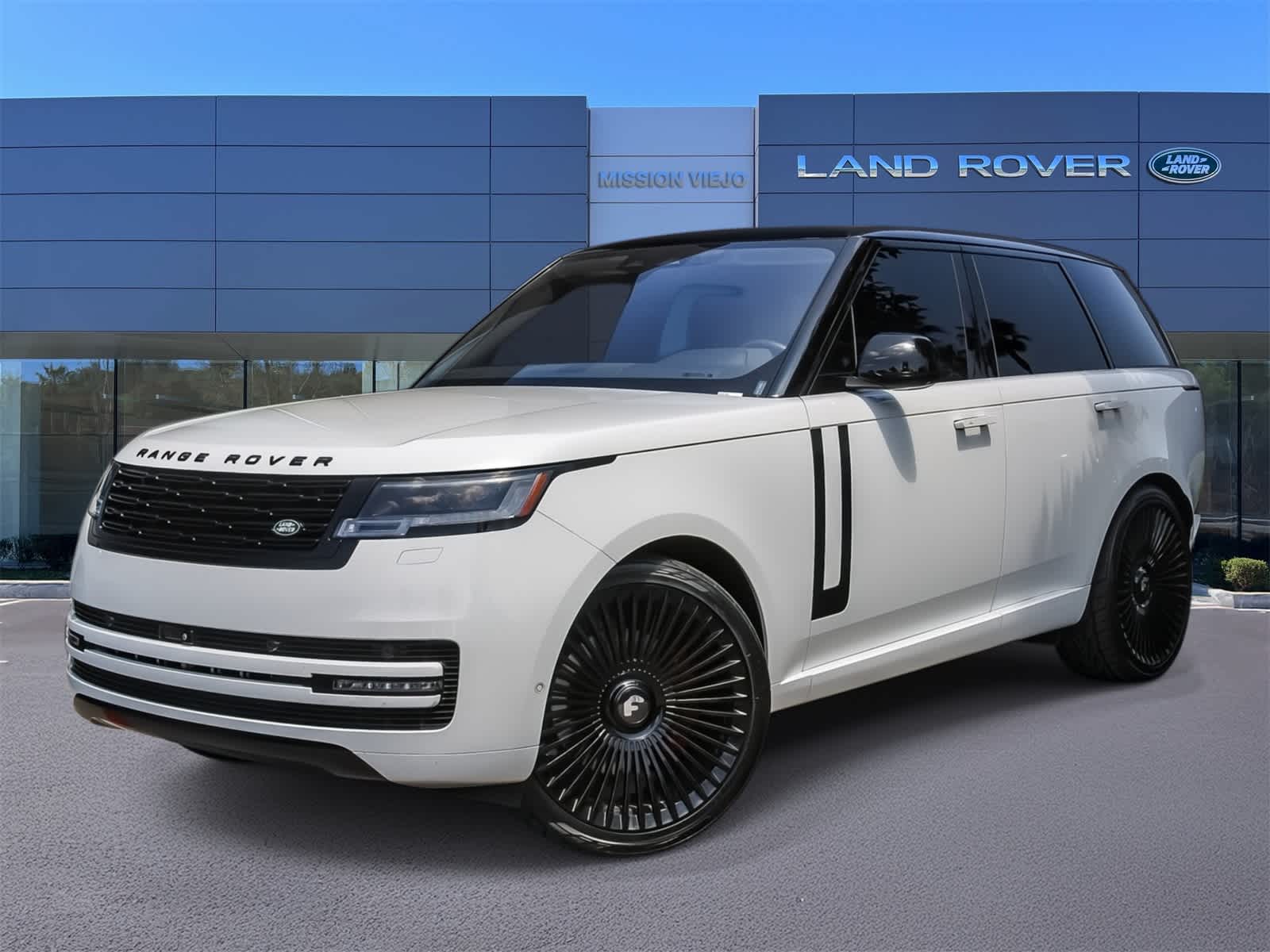 Thumbnail: 2023 Land Rover Range Rover - 1
