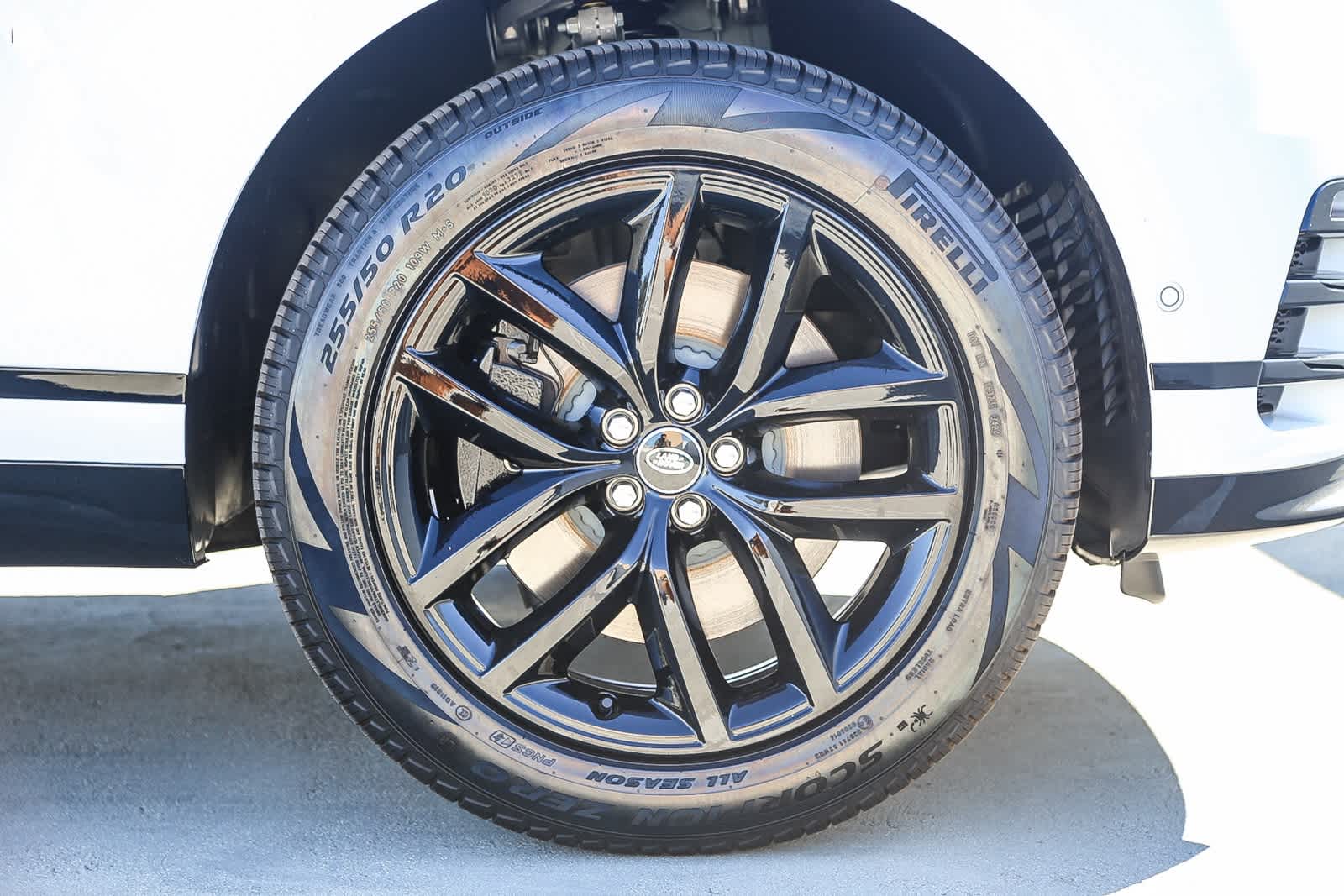 Thumbnail: 2026 Land Rover Range Rover Velar - 10