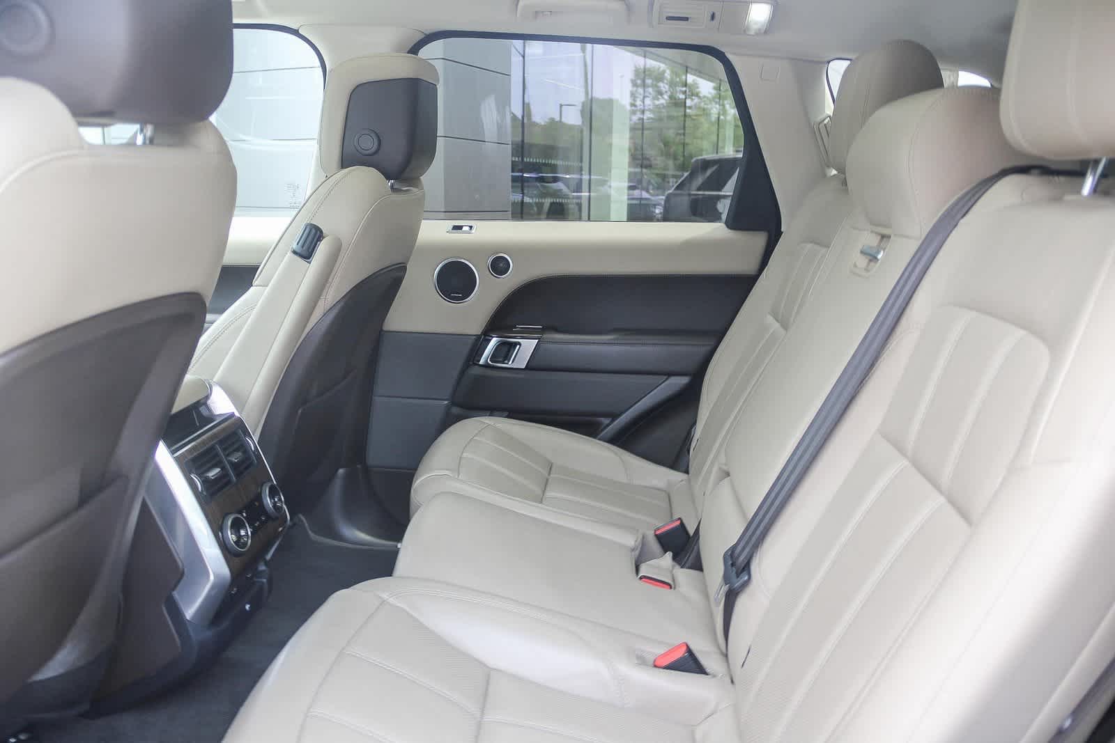 Thumbnail: 2022 Land Rover Range Rover Sport - 17