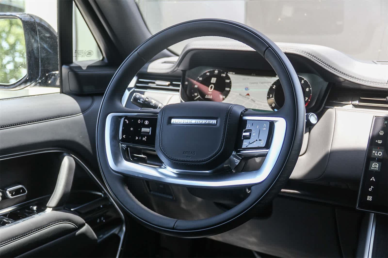 Thumbnail: 2023 Land Rover Range Rover - 14
