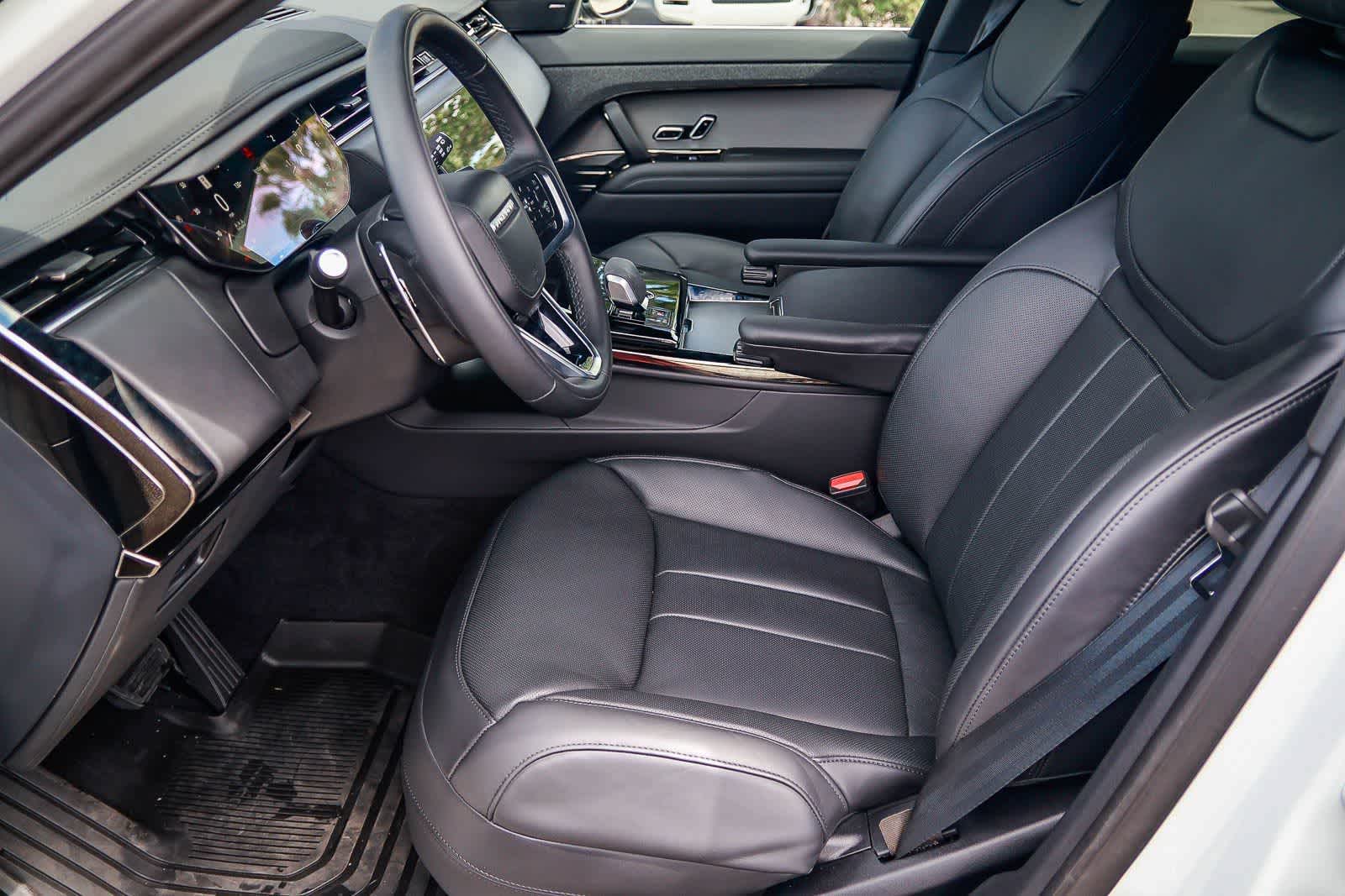 Thumbnail: 2025 Land Rover Range Rover Sport - 19